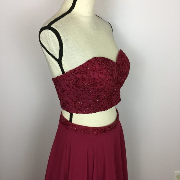 Alyce Paris Burgundy Maxi Dress - Picture 4 of 12